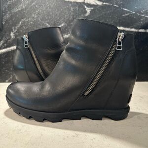 SOREL JOAN OF ARCTIC WEDGE ZIP BOOT